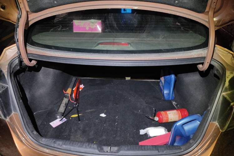 Used Hyundai Elantra (5th Generation / Langdong) 2012 1.6L Automatic Fashion Edition Trunk