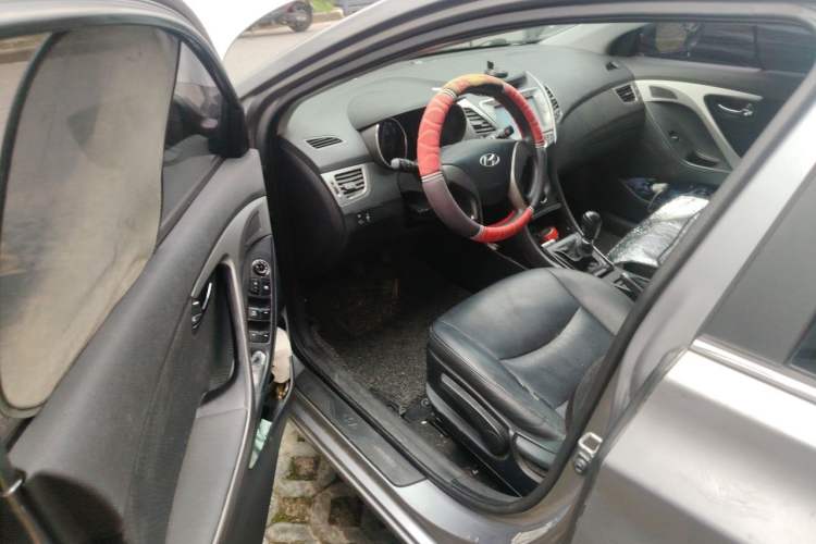 Used Hyundai Elantra (5th Generation / Langdong) 2012 1.6L Manual Leading Model Driver Seat