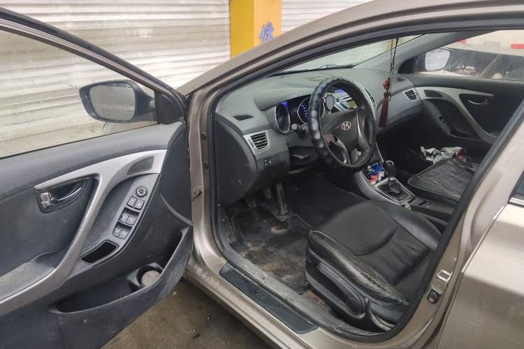 Used Hyundai Elantra (5th Generation / Langdong) 2012 1.6L Manual Leading Model Driver Seat