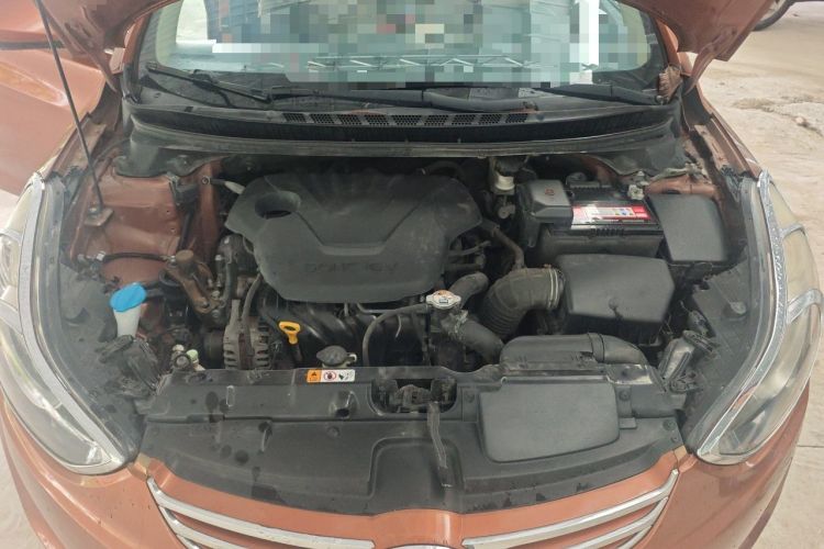 Used Hyundai Elantra (5th Generation / Langdong) 2012 1.6L Automatic Fashion Edition Engine Bay
