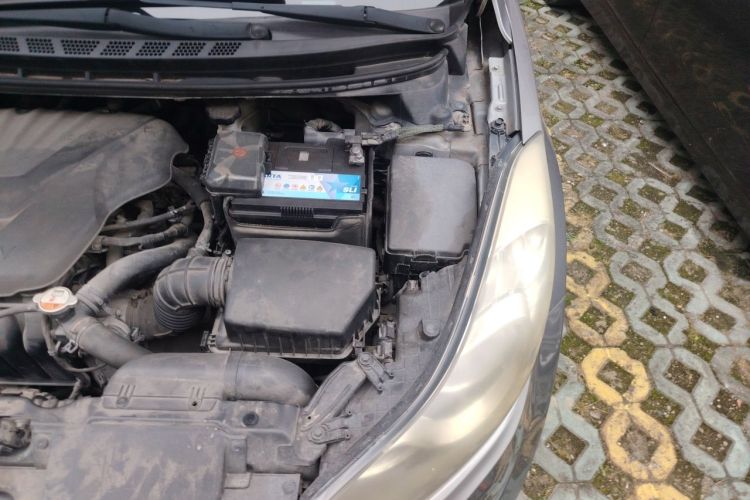 Used Hyundai Elantra (5th Generation / Langdong) 2012 1.6L Manual Leading Model Engine Bay Left