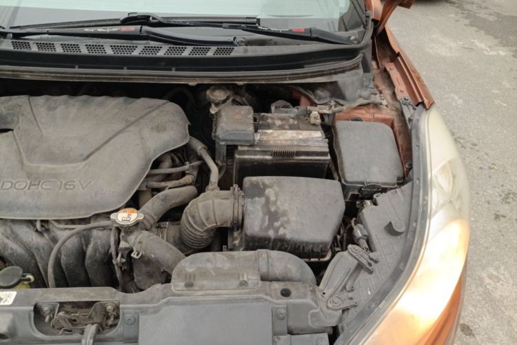 Used Hyundai Elantra (5th Generation / Langdong) 2012 1.6L Automatic Fashion Edition Engine Bay Left