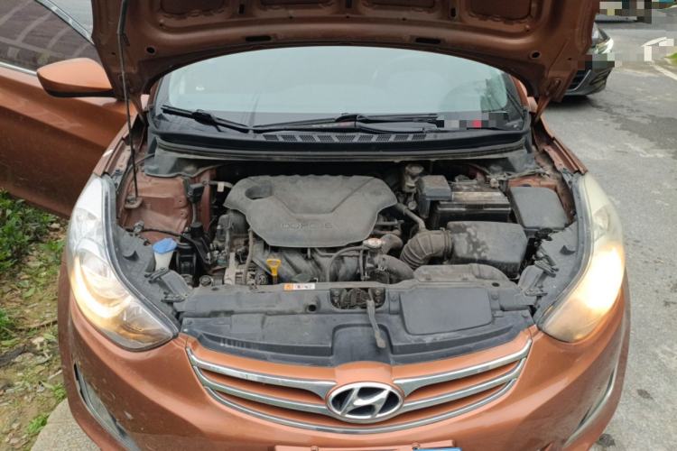 Used Hyundai Elantra (5th Generation / Langdong) 2012 1.6L Automatic Fashion Edition Engine Bay