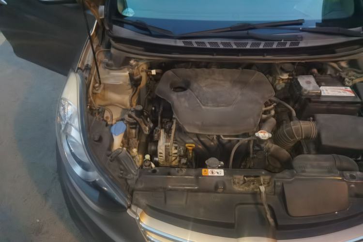 Used Hyundai Elantra (5th Generation / Langdong) 2012 1.6L Automatic Leading Model Engine Bay Right
