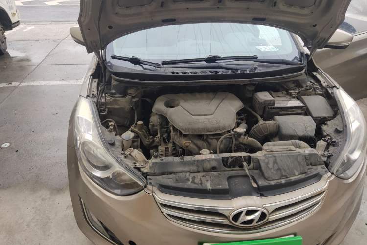 Used Hyundai Elantra (5th Generation / Langdong) 2012 1.6L Manual Leading Model Engine Bay Right