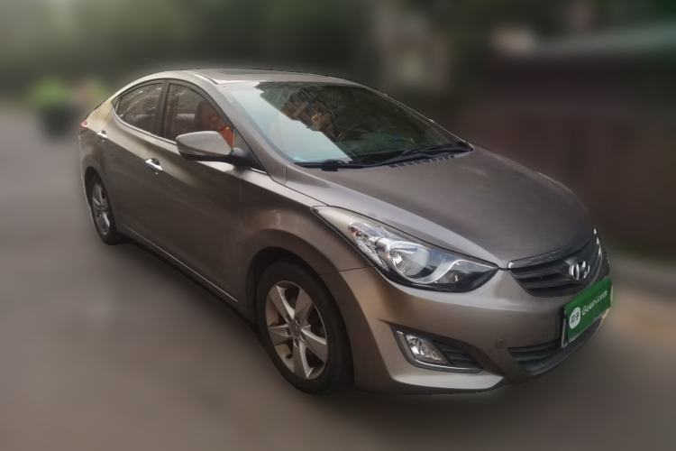 Used Hyundai Elantra (5th Generation / Langdong) 2012 1.6L Automatic Leading Model Front Right 45 Deg