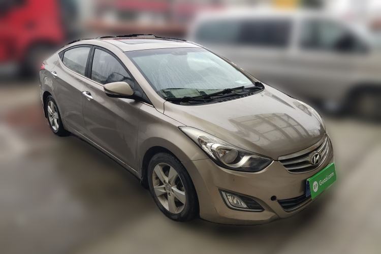 Used Hyundai Elantra (5th Generation / Langdong) 2012 1.6L Manual Leading Model Front Right 45 Deg