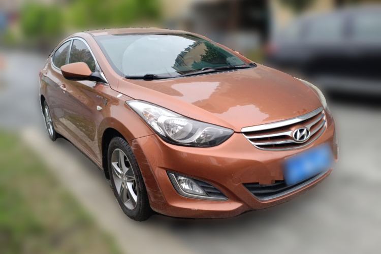 Used Hyundai Elantra (5th Generation / Langdong) 2012 1.6L Automatic Fashion Edition Front Right 45 Deg