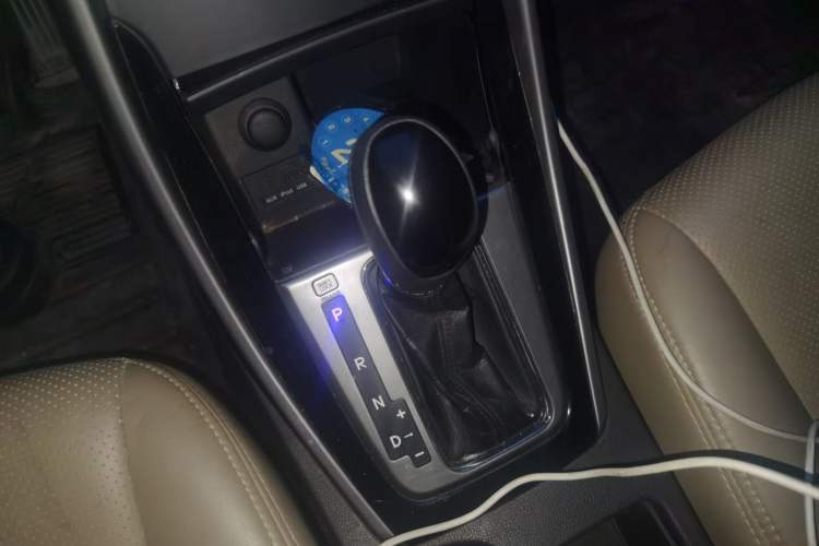 Used Hyundai Elantra (5th Generation / Langdong) 2012 1.6L Automatic Leading Model Gear Lever