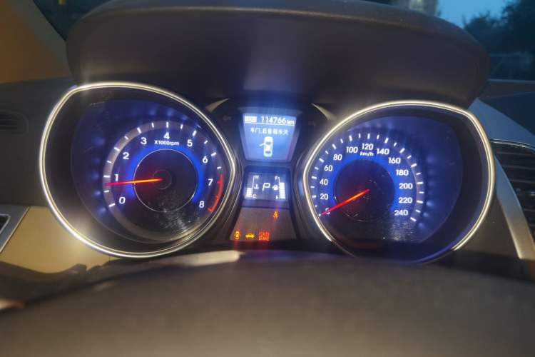 Used Hyundai Elantra (5th Generation / Langdong) 2012 1.6L Automatic Leading Model Instrument Cluster