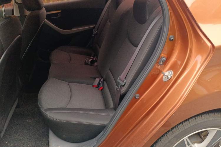 Used Hyundai Elantra (5th Generation / Langdong) 2012 1.6L Automatic Fashion Edition Left Rear Seat
