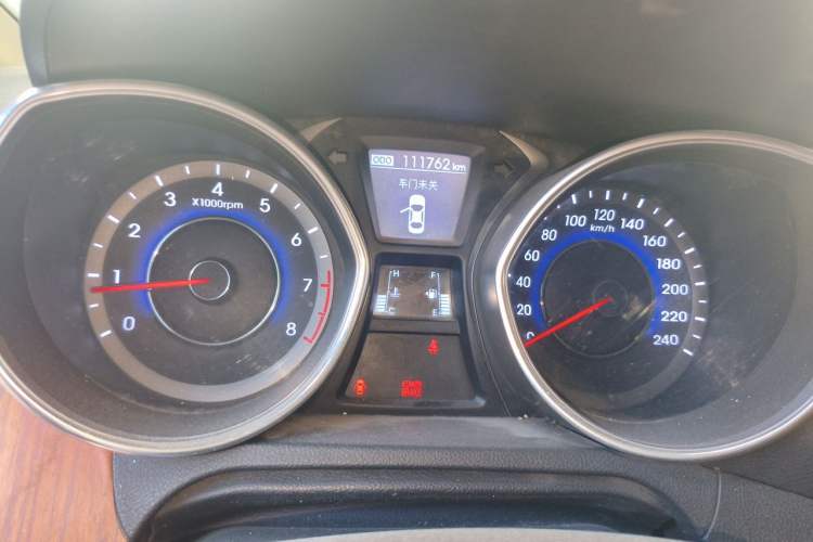 Used Hyundai Elantra (5th Generation / Langdong) 2012 1.6L Manual Leading Model Odometer Close Up