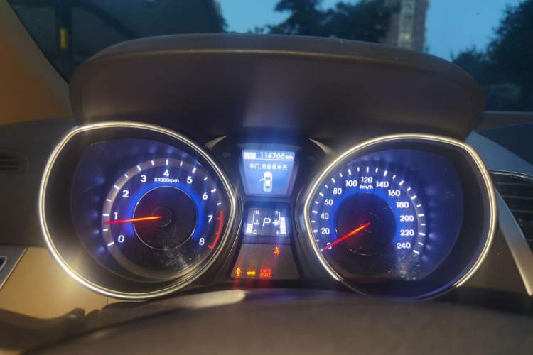 Used Hyundai Elantra (5th Generation / Langdong) 2012 1.6L Automatic Leading Model Odometer Close Up