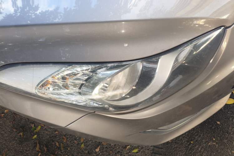 Used Hyundai Elantra (5th Generation / Langdong) 2012 1.6L Manual Leading Model Right Front Headlight