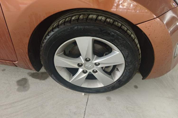Used Hyundai Elantra (5th Generation / Langdong) 2012 1.6L Automatic Fashion Edition Right Front Wheel Hub