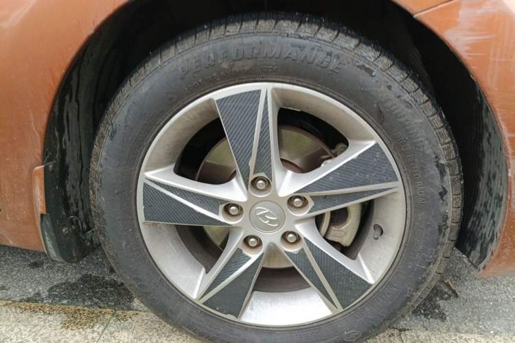 Used Hyundai Elantra (5th Generation / Langdong) 2012 1.6L Automatic Fashion Edition Right Front Wheel Hub