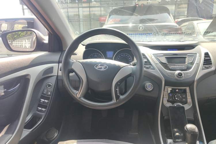 Used Hyundai Elantra (5th Generation / Langdong) 2012 1.6L Manual Leading Model Steering Wheel