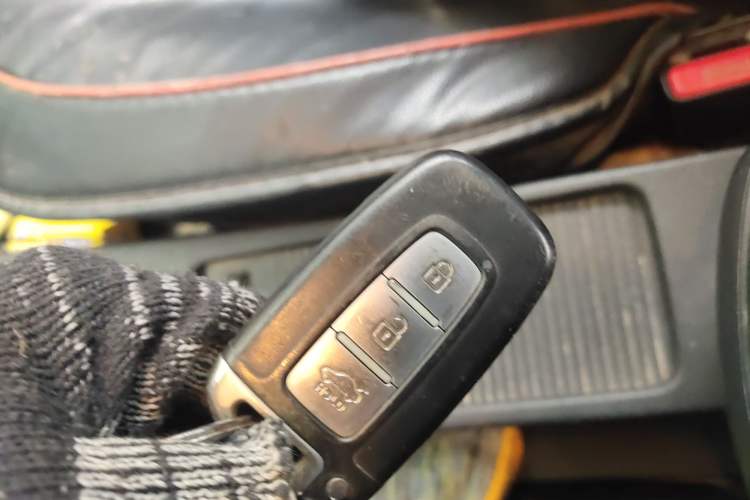 Used Hyundai Elantra (5th Generation / Langdong) 2012 1.6L Manual Leading Model Vehicle Key