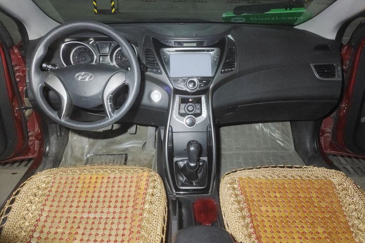 Used Hyundai Elantra (5th Generation / Langdong) 2012 1.6L Manual Leading Model Center Console