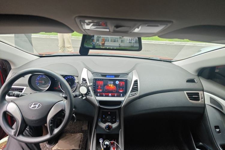 Used Hyundai Elantra (5th Generation / Langdong) 2012 1.6L Automatic Fashion Edition Center Console
