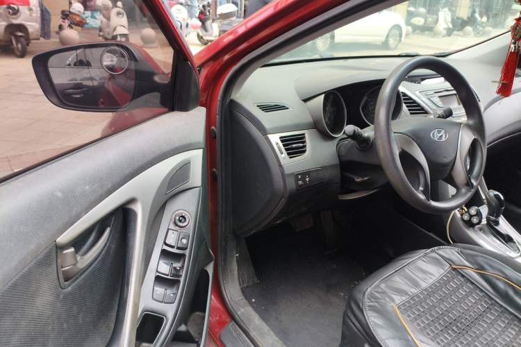 Used Hyundai Elantra (5th Generation / Langdong) 2012 1.6L Automatic Fashion Edition Driver Seat