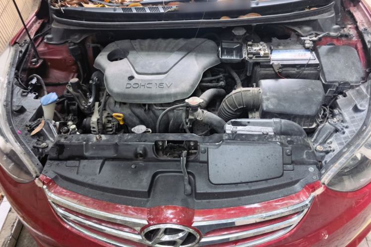 Used Hyundai Elantra (5th Generation / Langdong) 2012 1.6L Manual Leading Model Engine Bay