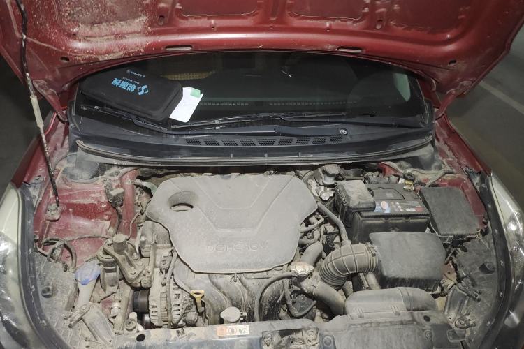 Used Hyundai Elantra (5th Generation / Langdong) 2012 1.6L Manual Leading Model Engine Bay