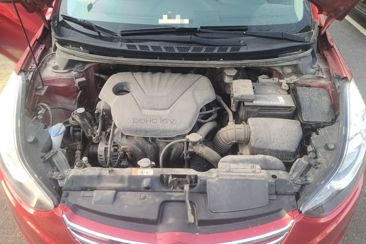 Used Hyundai Elantra (5th Generation / Langdong) 2012 1.6L Automatic Leading Model Engine Bay