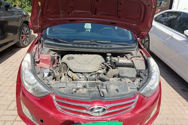 Used Hyundai Elantra (5th Generation / Langdong) 2012 1.6L Manual Leading Model Engine Bay