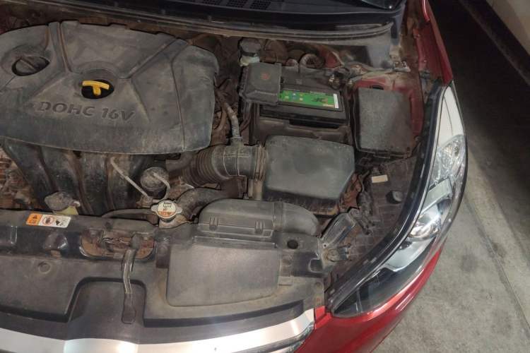 Used Hyundai Elantra (5th Generation / Langdong) 2012 1.8L Manual Luxury Version Engine Bay Left