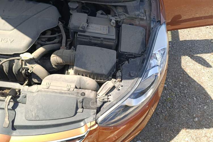 Used Hyundai Elantra (5th Generation / Langdong) 2012 1.6L Automatic Leading Model Engine Bay Left
