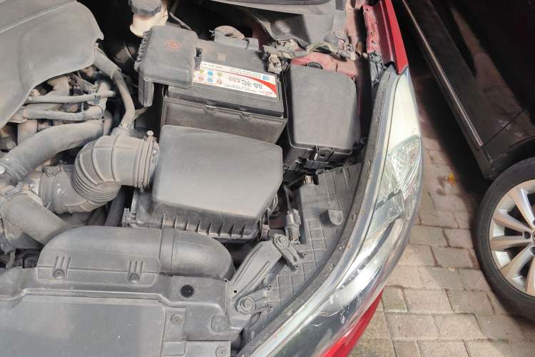 Used Hyundai Elantra (5th Generation / Langdong) 2012 1.6L Automatic Prestige Model Engine Bay Left