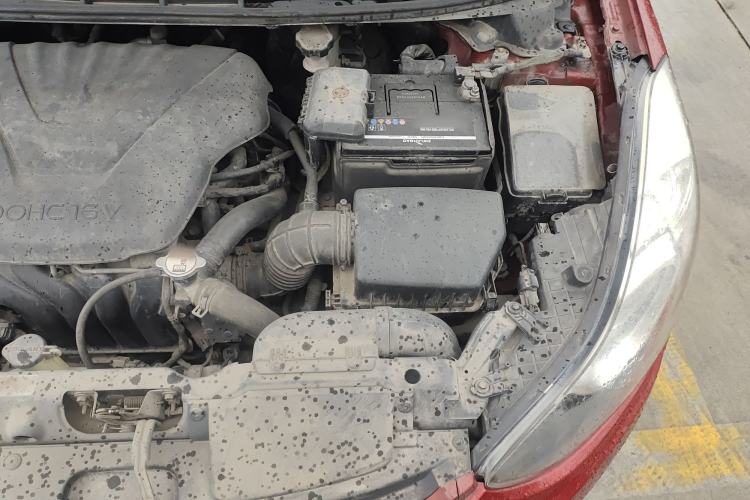 Used Hyundai Elantra (5th Generation / Langdong) 2012 1.6L Automatic Fashion Edition Engine Bay Left