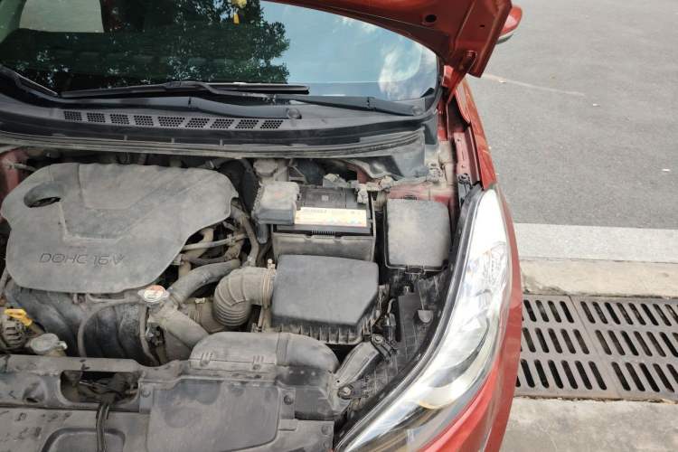Used Hyundai Elantra (5th Generation / Langdong) 2012 1.6L Automatic Prestige Model Engine Bay Left