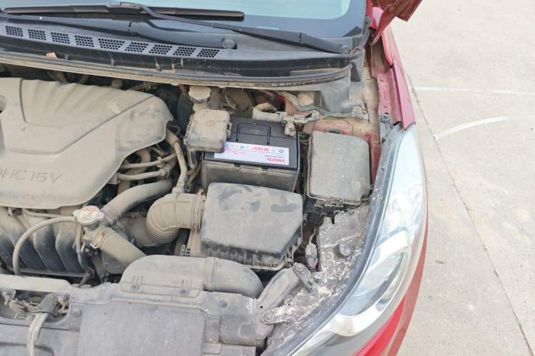 Used Hyundai Elantra (5th Generation / Langdong) 2012 1.6L Automatic Fashion Edition Engine Bay Left