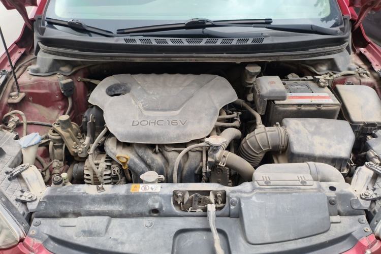 Used Hyundai Elantra (5th Generation / Langdong) 2012 1.6L Automatic Fashion Edition Engine Bay