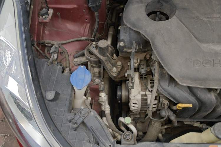 Used Hyundai Elantra (5th Generation / Langdong) 2012 1.6L Automatic Prestige Model Engine Bay Right