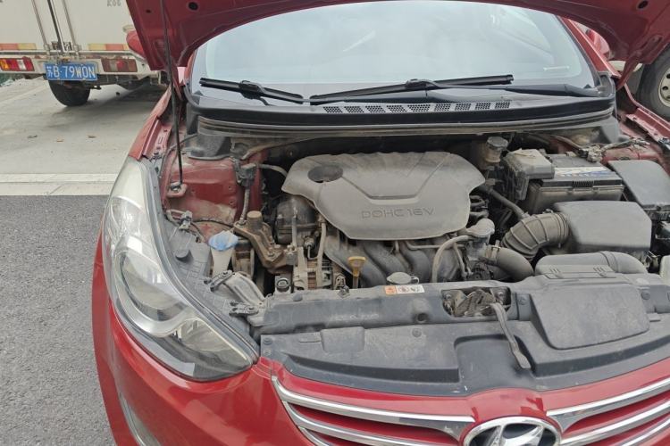 Used Hyundai Elantra (5th Generation / Langdong) 2012 1.6L Automatic Prestige Model Engine Bay Right