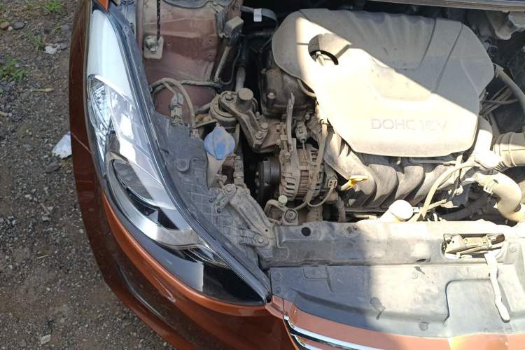 Used Hyundai Elantra (5th Generation / Langdong) 2012 1.6L Automatic Leading Model Engine Bay Right