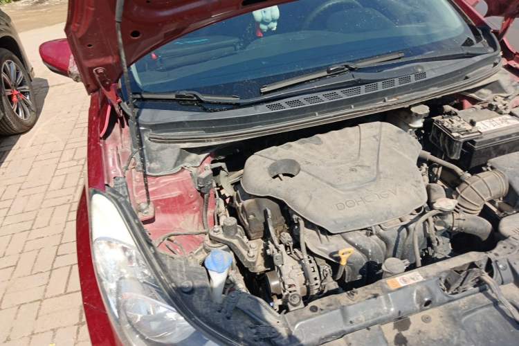 Used Hyundai Elantra (5th Generation / Langdong) 2012 1.6L Manual Leading Model Engine Bay Right