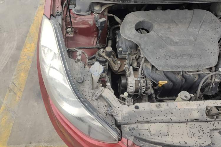 Used Hyundai Elantra (5th Generation / Langdong) 2012 1.6L Automatic Fashion Edition Engine Bay Right