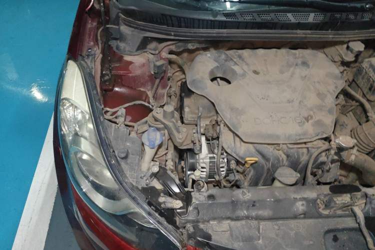 Used Hyundai Elantra (5th Generation / Langdong) 2012 1.6L Automatic Prestige Model Engine Bay Right
