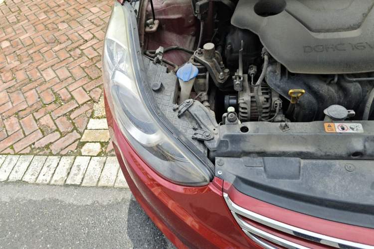 Used Hyundai Elantra (5th Generation / Langdong) 2012 1.6L Automatic Leading Model Engine Bay Right
