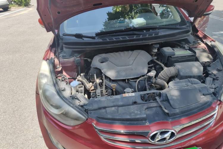 Used Hyundai Elantra (5th Generation / Langdong) 2012 1.6L Manual Leading Model Engine Bay Right