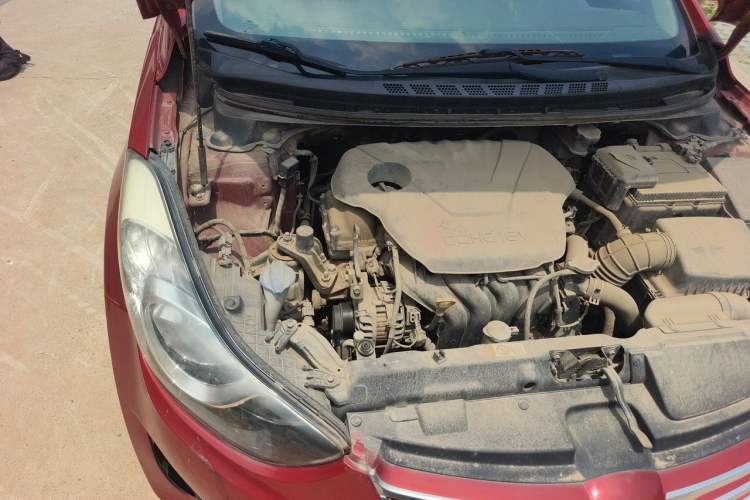 Used Hyundai Elantra (5th Generation / Langdong) 2012 1.6L Manual Leading Model Engine Bay Right