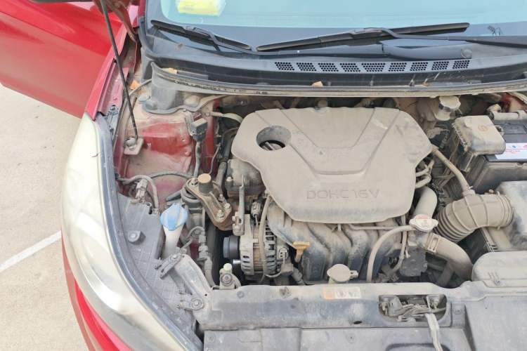Used Hyundai Elantra (5th Generation / Langdong) 2012 1.6L Automatic Fashion Edition Engine Bay Right