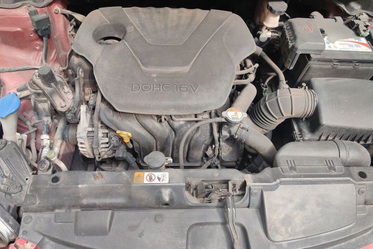 Used Hyundai Elantra (5th Generation / Langdong) 2012 1.6L Automatic Prestige Model Engine Bay