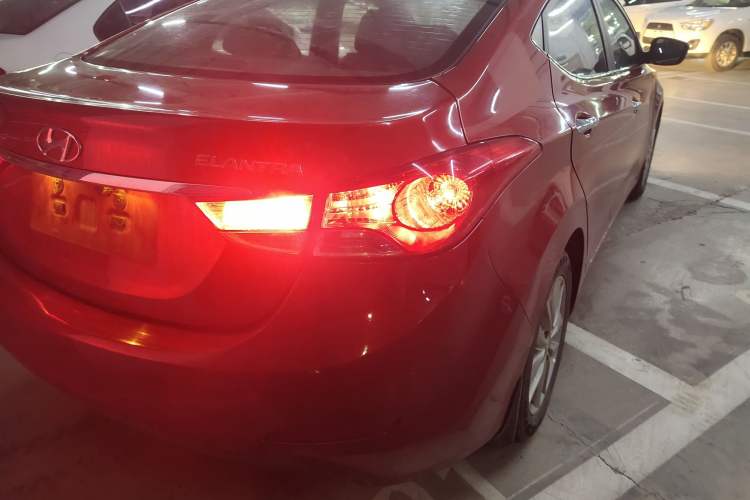 Used Hyundai Elantra (5th Generation / Langdong) 2012 1.6L Manual Leading Model Exterior 3