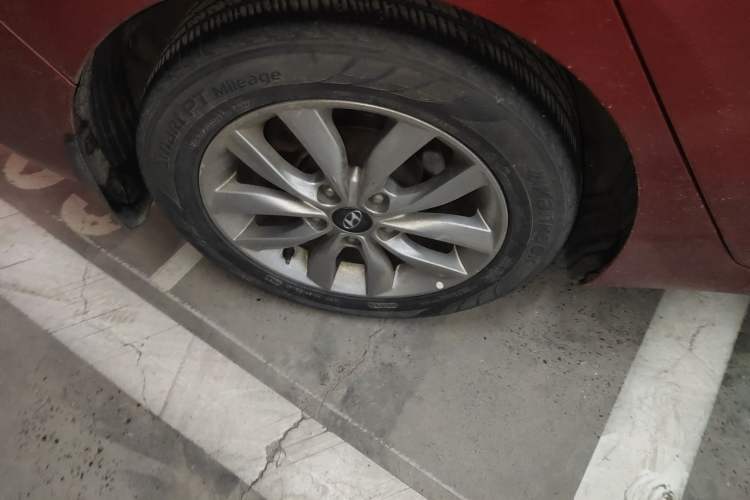 Used Hyundai Elantra (5th Generation / Langdong) 2012 1.6L Manual Leading Model Exterior 5