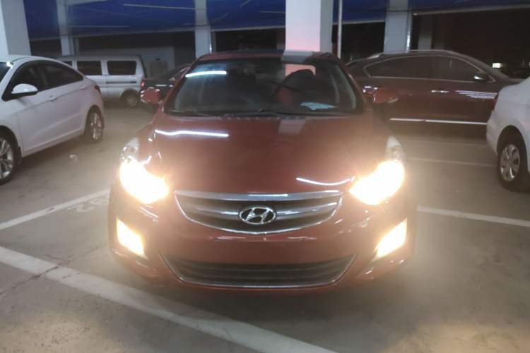 Used Hyundai Elantra (5th Generation / Langdong) 2012 1.6L Manual Leading Model Front